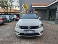 2014 VOLKSWAGEN PASSAT  