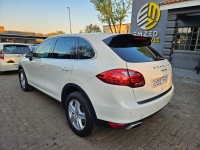 2011 PORSCHE CAYENNE TIPTRONIC (E2) 