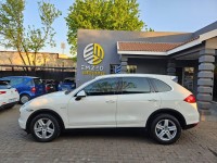 2011 PORSCHE CAYENNE TIPTRONIC (E2) 