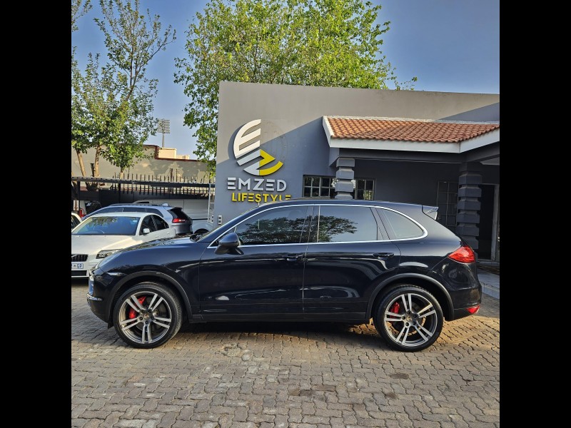 2011 PORSCHE CAYENNE TURBO TIPTRONIC (E2) 