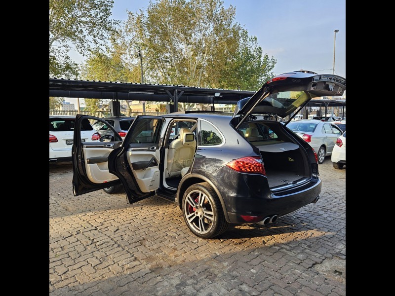 2011 PORSCHE CAYENNE TURBO TIPTRONIC (E2) 