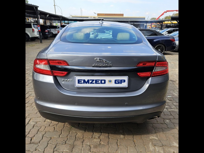 2015 JAGUAR XF 2.2 D LUXURY 