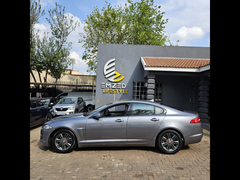 2015 JAGUAR XF 2.2 D LUXURY 