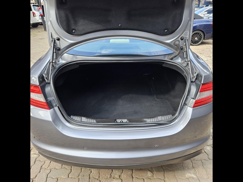 2015 JAGUAR XF 2.2 D LUXURY 