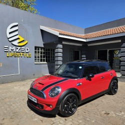 2012 MINI COOPER S 