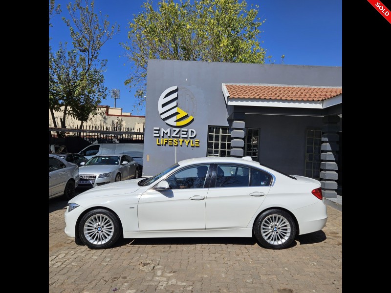 2013 BMW 3 SERIES 320I LUXURY LINE A/T (F30) 
