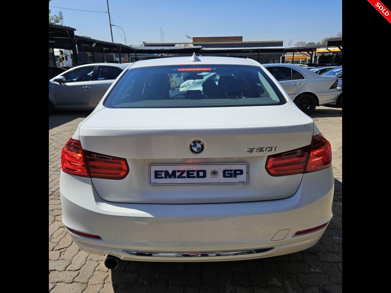 2013 BMW 3 SERIES 320I LUXURY LINE A/T (F30) 